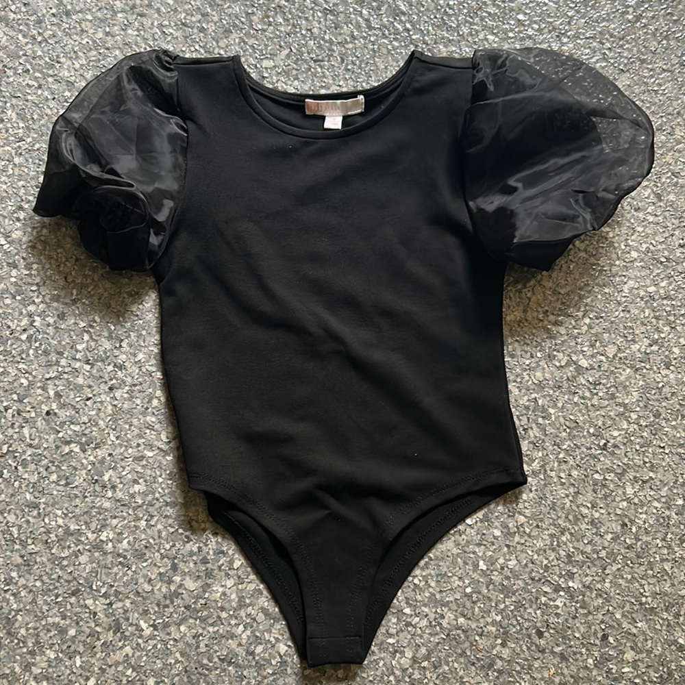 Gianni Bini  girls body suit size 6, never worn